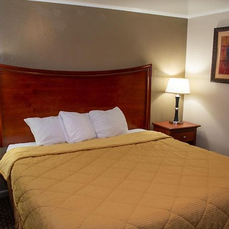 Oregon Motel 8 And Rv Park Klamath Falls Bagian luar foto