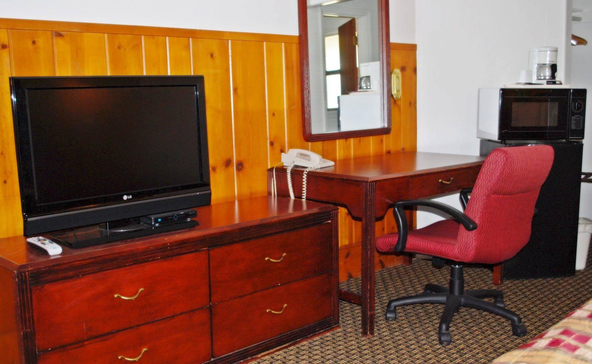 Oregon Motel 8 And Rv Park Klamath Falls Bagian luar foto