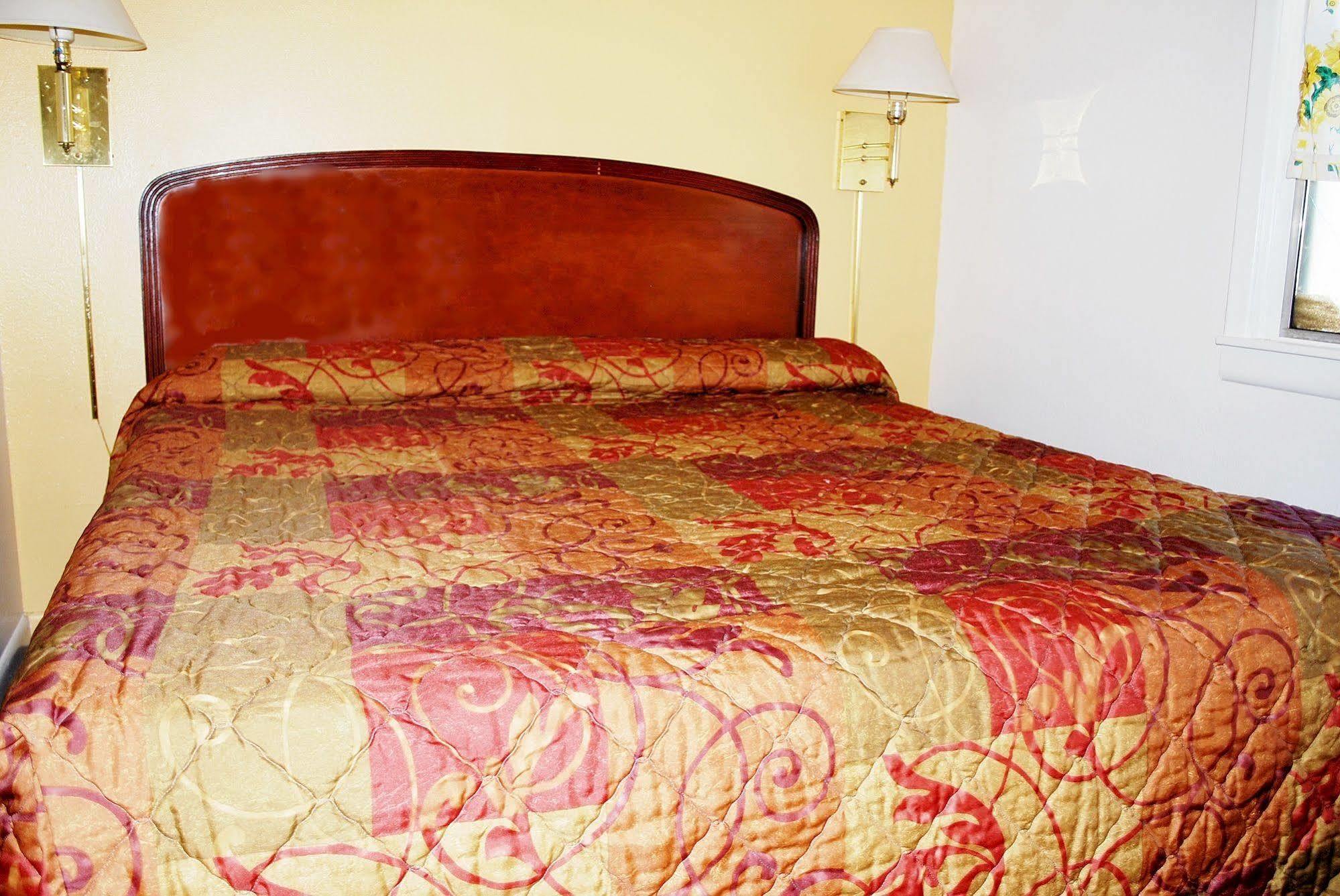 Oregon Motel 8 And Rv Park Klamath Falls Bagian luar foto