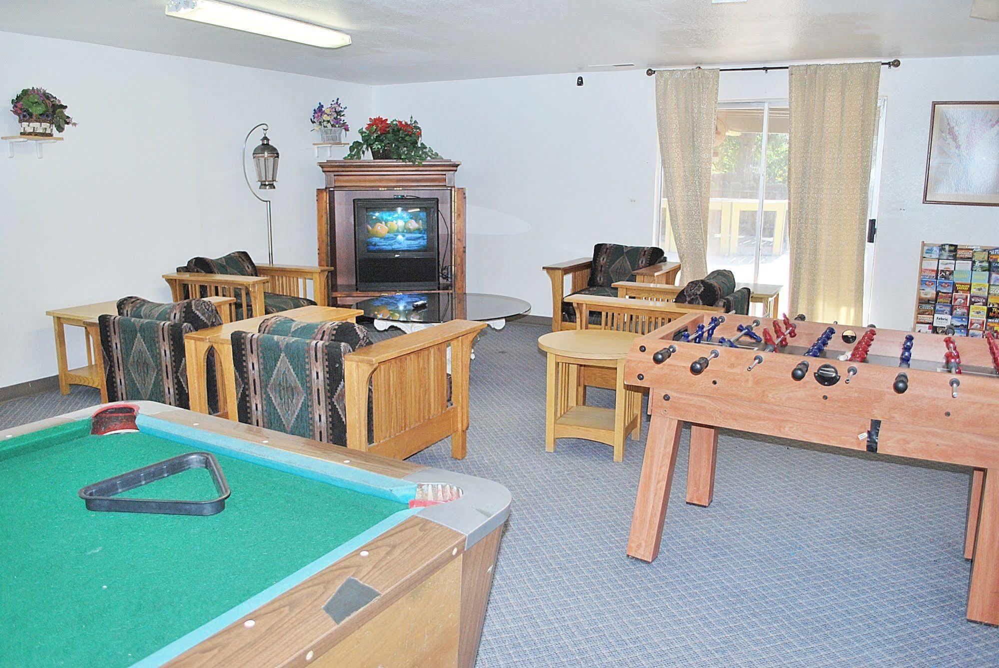 Oregon Motel 8 And Rv Park Klamath Falls Bagian luar foto