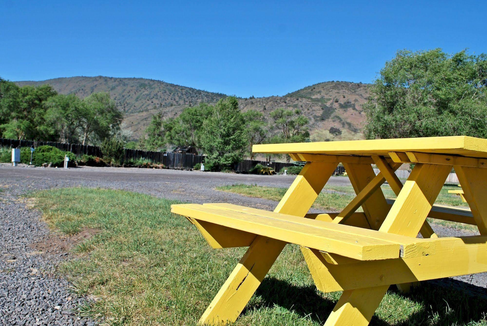 Oregon Motel 8 And Rv Park Klamath Falls Bagian luar foto