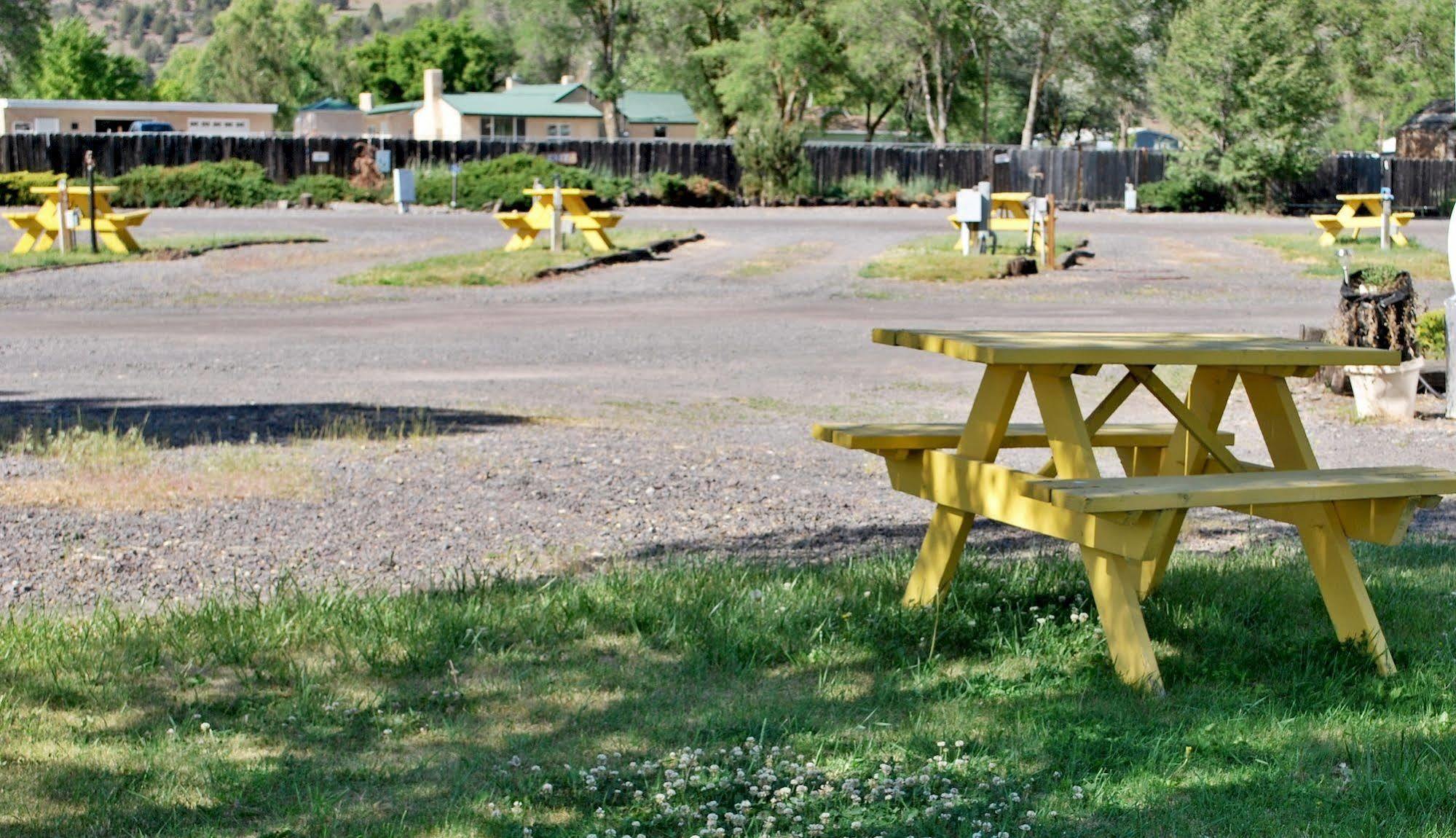 Oregon Motel 8 And Rv Park Klamath Falls Bagian luar foto