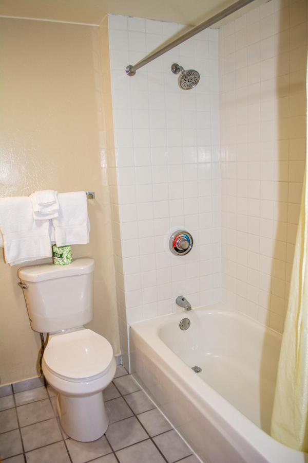 Oregon Motel 8 And Rv Park Klamath Falls Bagian luar foto